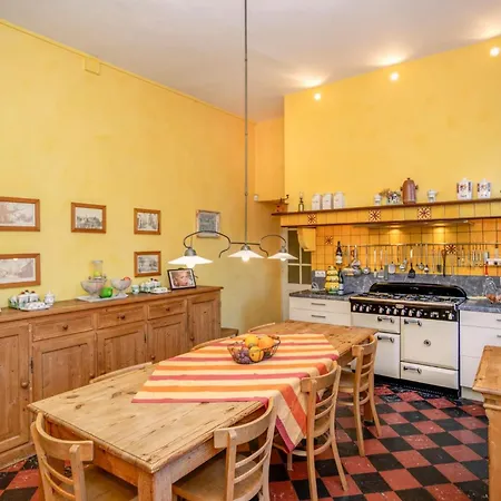 Vakantiehuis Chateau Du Pegulier Location Integrale