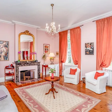 Chateau Du Pegulier Hotes Tatil Evi *
