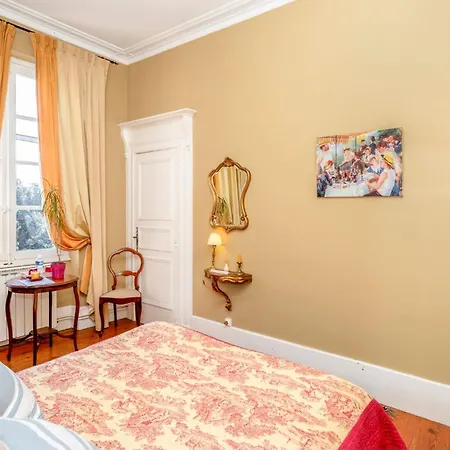 Chateau Du Pegulier Hotes Montaut (Ariege)