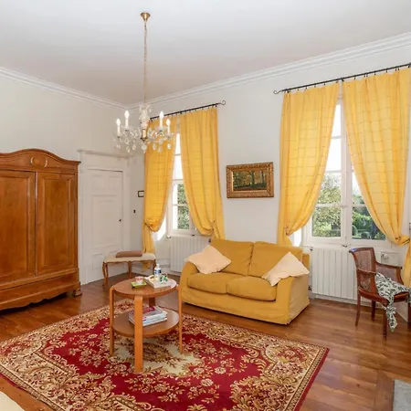 Chateau Du Pegulier Hotes Tatil Evi *