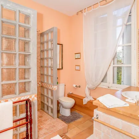 Chateau Du Pegulier Hotes Tatil Evi Montaut (Ariege)